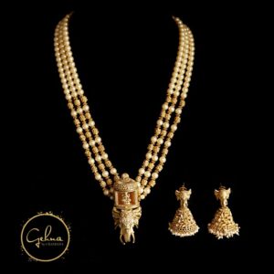 Pearl and golden temple pendant set