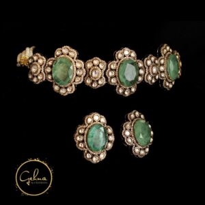 Antique finish emerald green chokar set