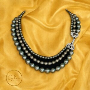 Tahitian black pearl necklace with stone clasp