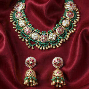 Pearl and green Kempu beads necklace set