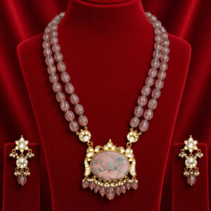 Strawberry cut mani necklace set with doublet and kundan pendant