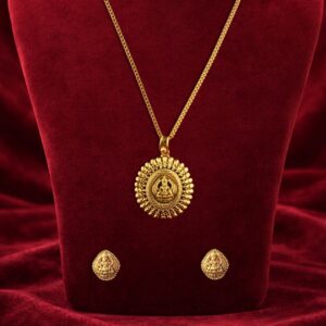 Gold plated pendant set