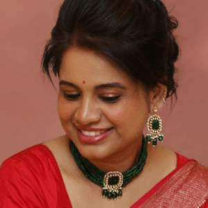 Green onyx choker set with kundan laced pendant