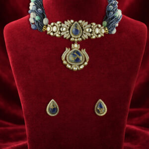 Blue hydro beads choker set with victorian doublet pendant