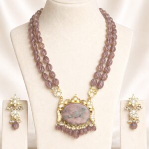 Strawberry cut mani necklace set with doublet and kundan pendant