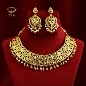 Gold plated jadau set with pearl
