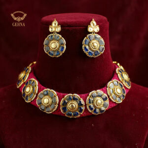 Semi precious stone choker