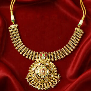 Golden choker set